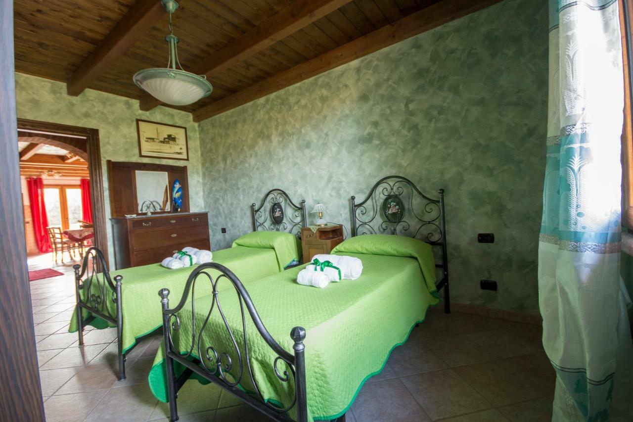 Casa Vacanza Il Mandorlo Domusnovas Екстер'єр фото