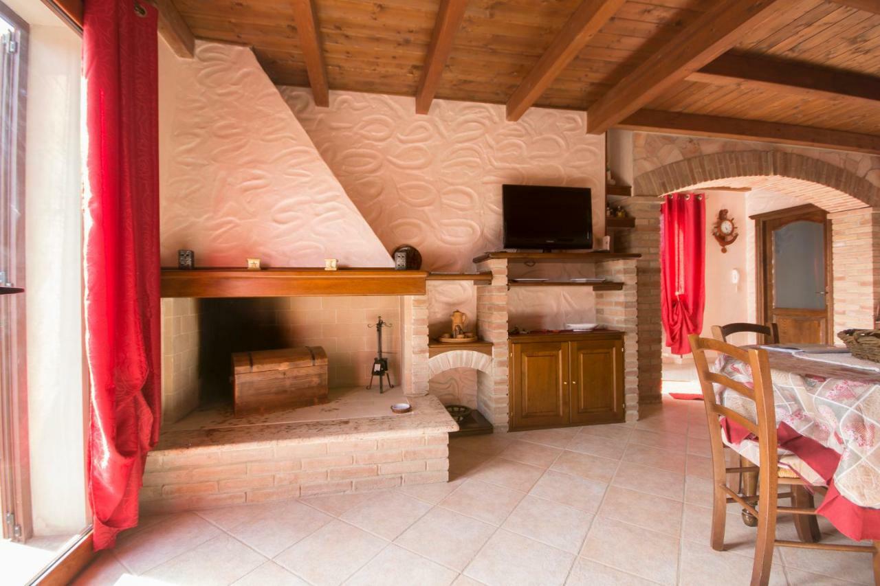 Casa Vacanza Il Mandorlo Domusnovas Екстер'єр фото