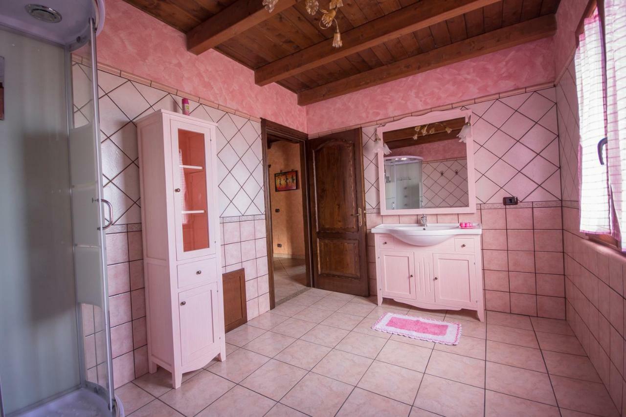 Casa Vacanza Il Mandorlo Domusnovas Екстер'єр фото